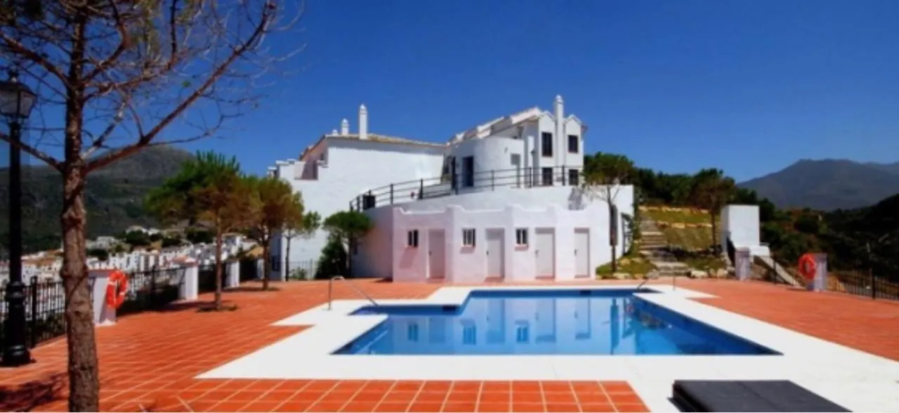 Casa Casares: Stylish Retreat with Pool and Terraces Guest House Country house