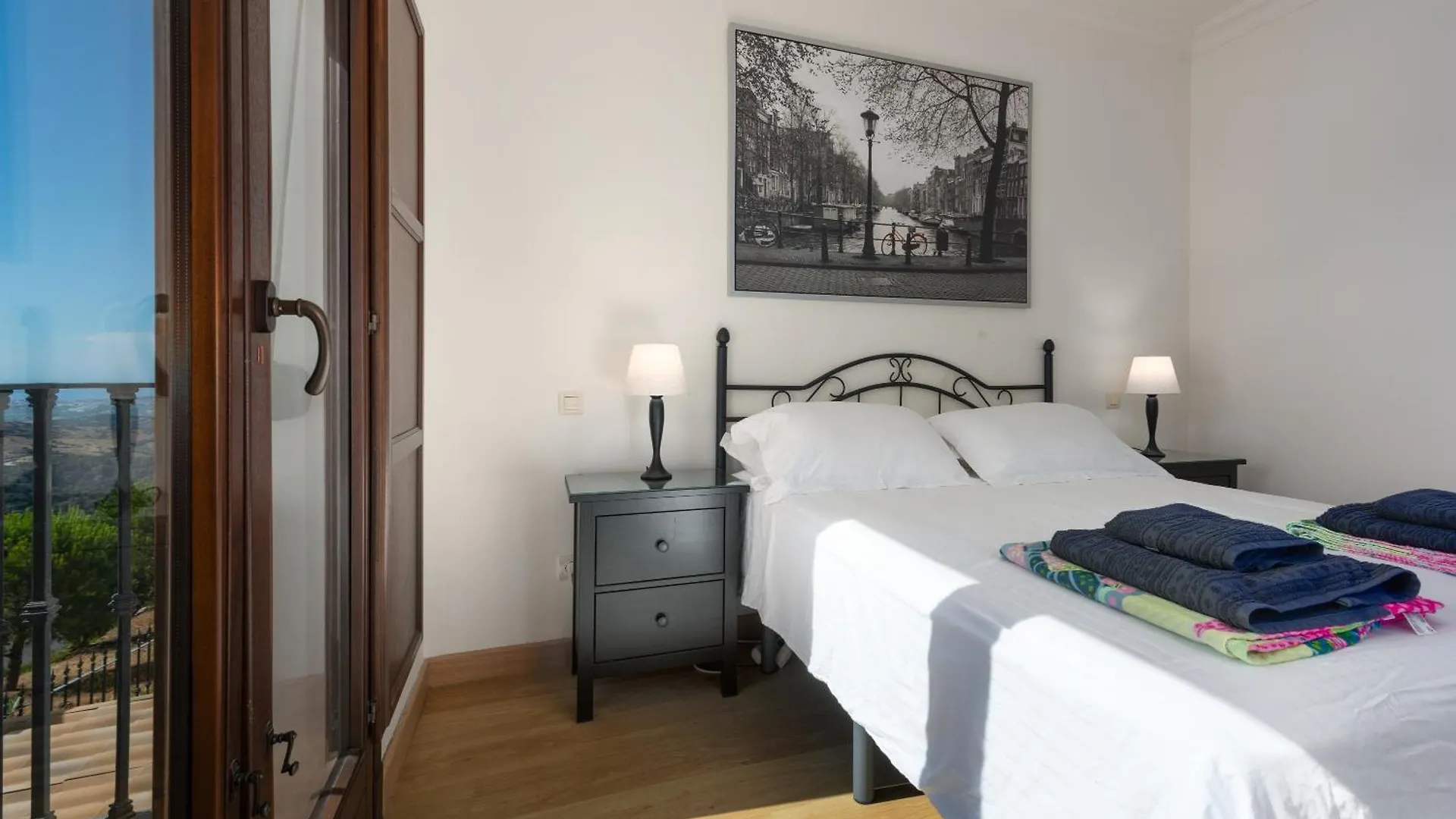 Casa Casares: Stylish Retreat with Pool and Terraces Guest House 0*, Casares Spain